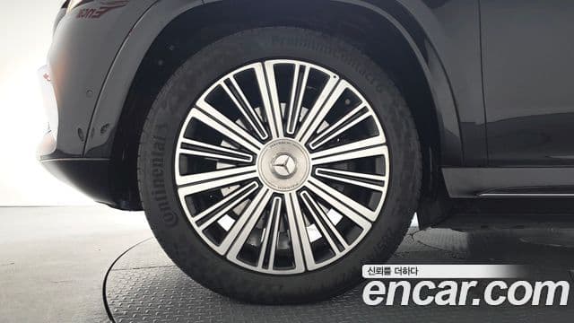 Mercedes-Benz GLS-Class 2023 — Photo 30/43