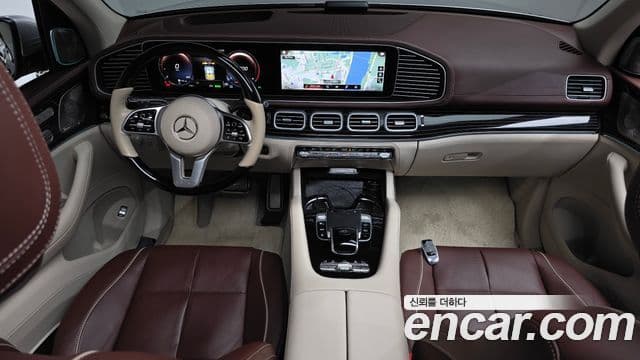 Mercedes-Benz GLS-Class 2023 — Photo 2/43