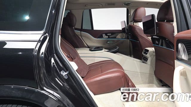 Mercedes-Benz GLS-Class 2023 — Photo 22/43