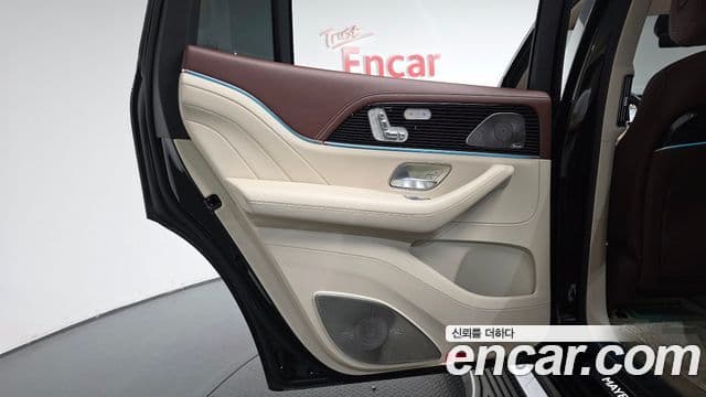 Mercedes-Benz GLS-Class 2023 — Photo 23/43