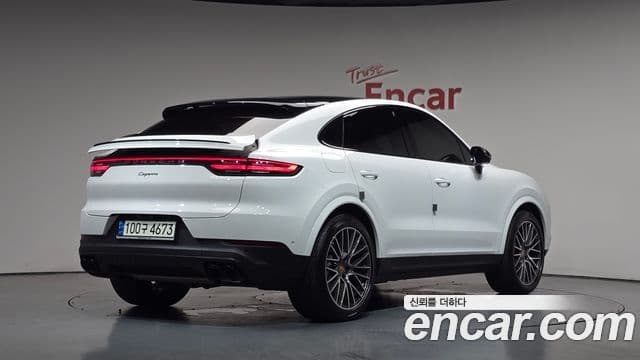 Porsche Cayenne 2022 — Photo 5/34