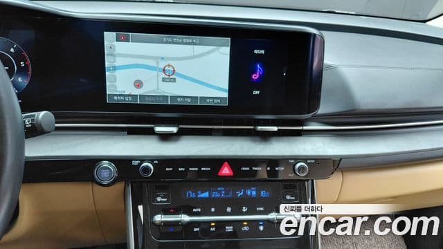 Kia Carnival 2023 — Фото 14/20