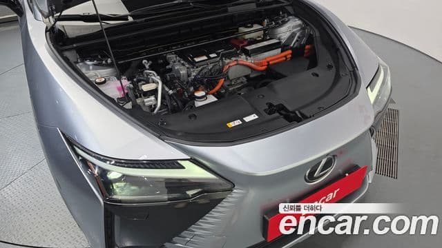 Lexus RZ450e 2023 — ფოტო 24/30