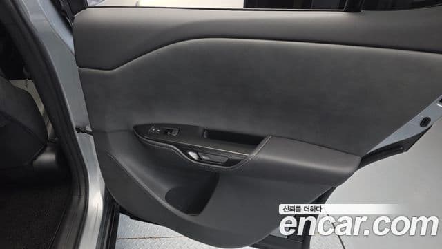 Lexus RZ450e 2023 — ფოტო 9/30