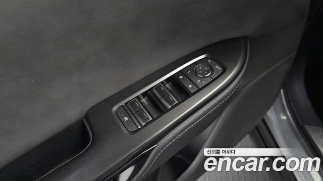 Lexus RZ450e 2023 — ფოტო 15/30