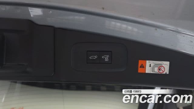 Lexus RZ450e 2023 — ფოტო 13/30