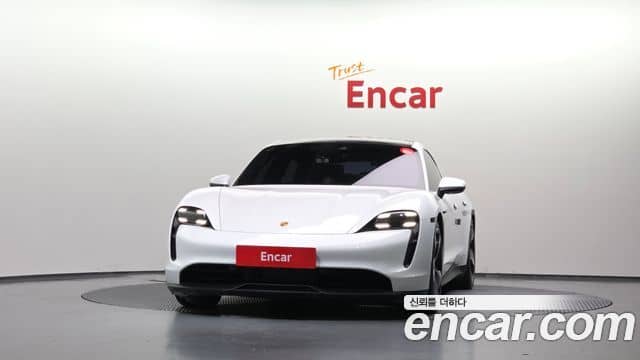Porsche Taycan, 2021