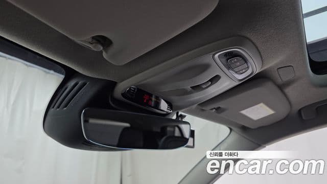Volvo XC40 2021 — Şəkil 21/31