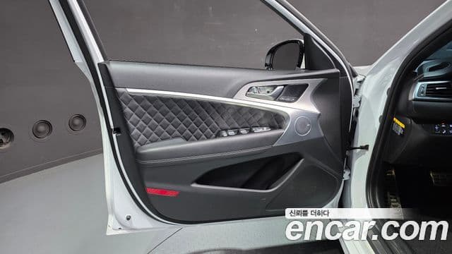 Genesis G70 2019 — Şəkil 25/33