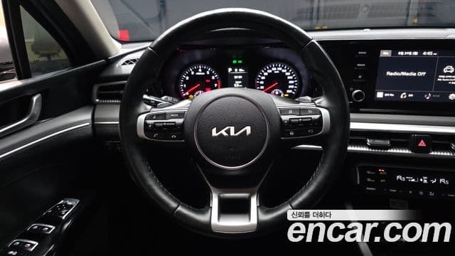 Kia K5 2022 — Photo 26/30