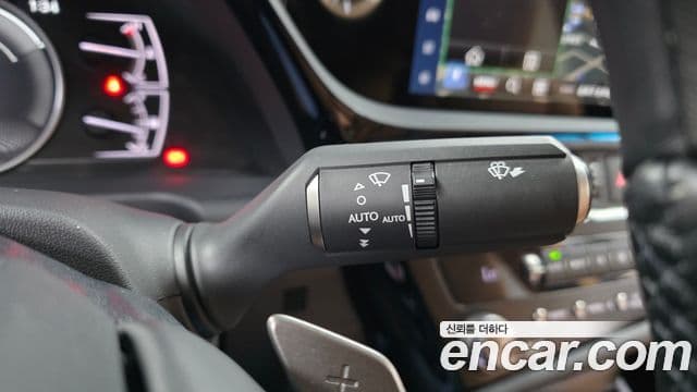 Lexus ES300h 2025 — ფოტო 20/34
