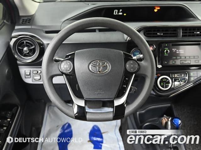 Toyota Prius C 2020 — Şəkil 7/20