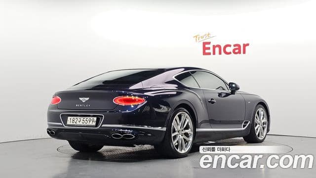 Bentley Continental GT 2020 — Фото 2/20