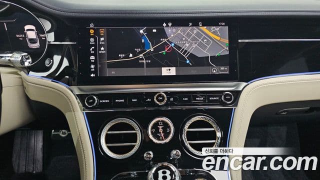 Bentley Continental GT 2020 — Фото 12/20