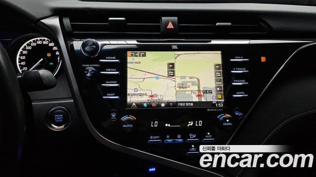 Toyota Camry 2018 — Фото 17/20