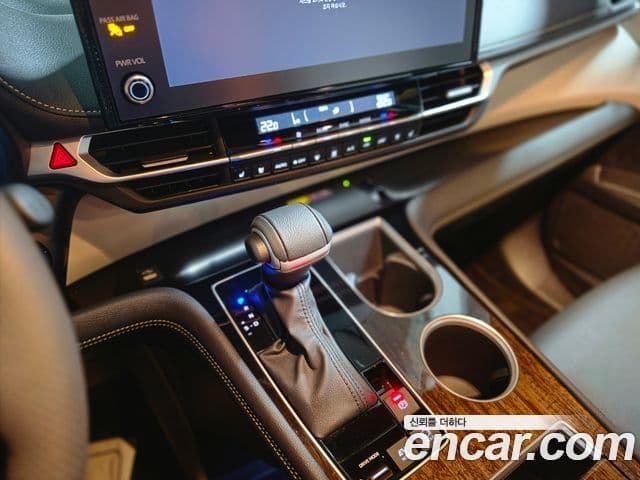 Toyota Sienna 2025 — Photo 4/19