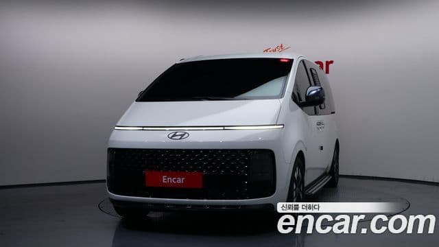 Hyundai Staria 2025 — Фото 3/20