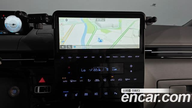 Hyundai Staria 2025 — Фото 13/20