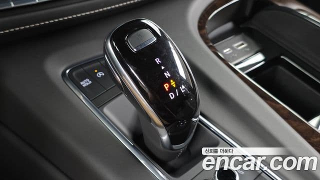 Cadillac Escalade 2021 — Photo 28/41