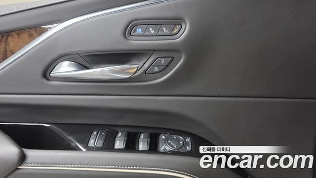 Cadillac Escalade 2021 — Photo 21/41