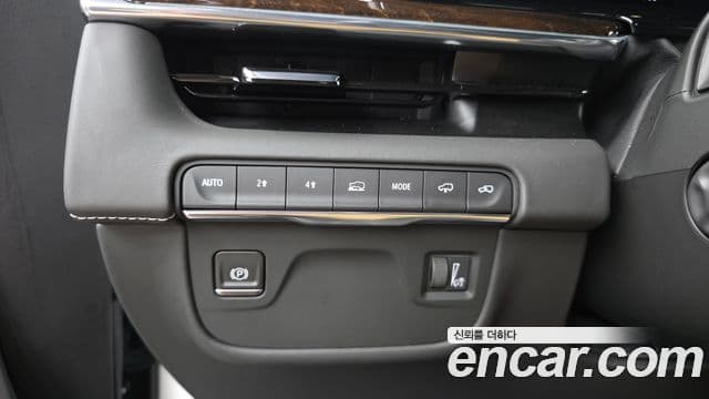 Cadillac Escalade 2021 — Photo 33/41