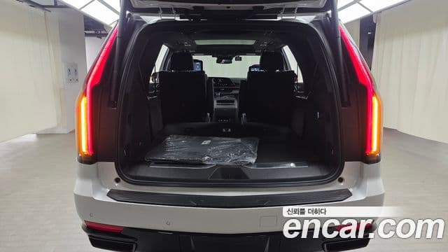 Cadillac Escalade 2021 — Photo 38/41