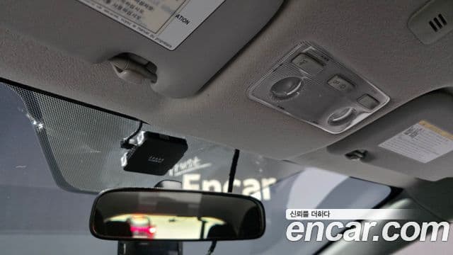 Toyota Prius C 2019 — Şəkil 8/35