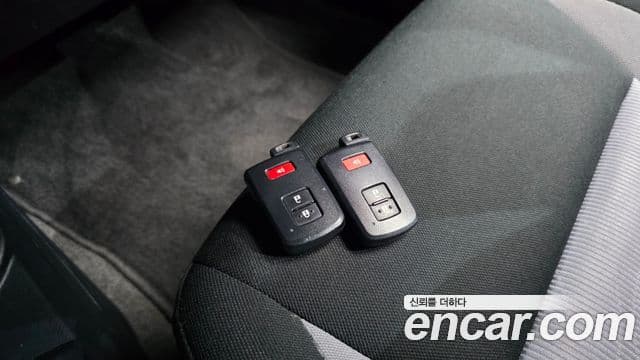 Toyota Prius C 2019 — Şəkil 22/35