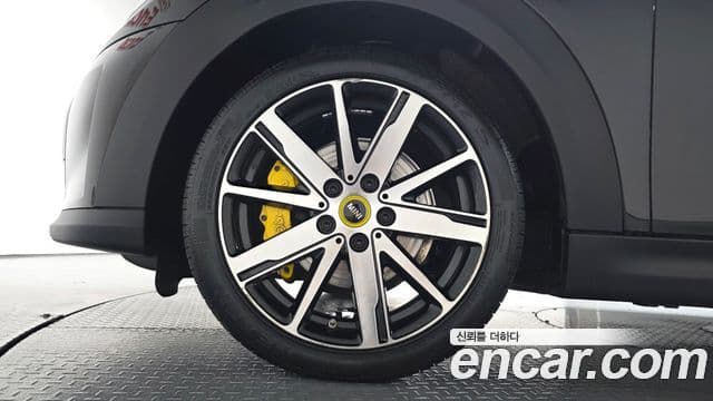 Mini Cooper Electric 2022 — ფოტო 1/31