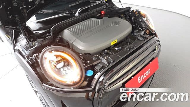 Mini Cooper Electric 2022 — ფოტო 21/31