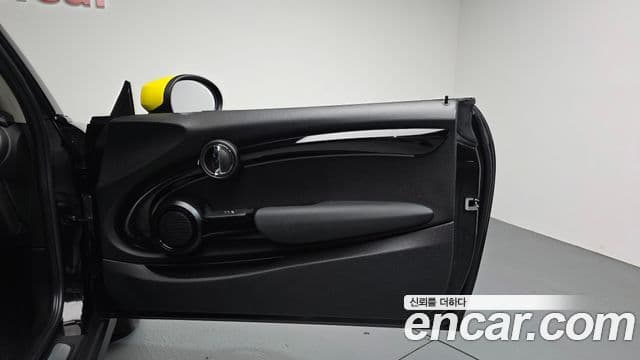 Mini Cooper Electric 2022 — ფოტო 6/31