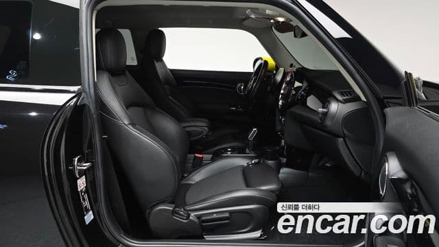Mini Cooper Electric 2022 — ფოტო 12/31