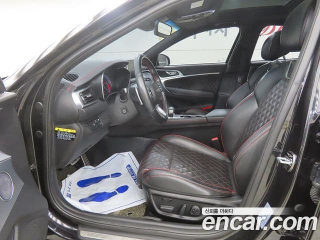 Genesis G70 2018 — ფოტო 8/20