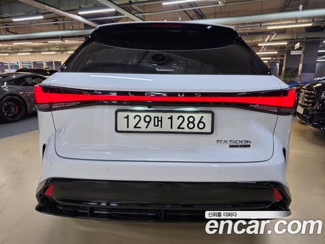Lexus RX500h 2025 — Photo 19/20