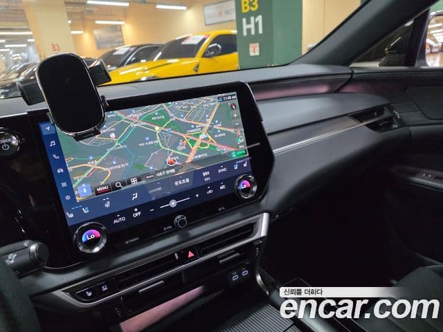 Lexus RX500h 2025 — Photo 13/20