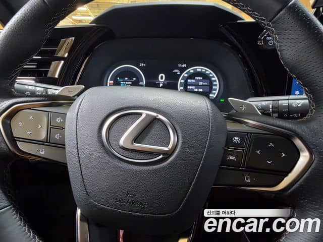 Lexus RX500h, 2025