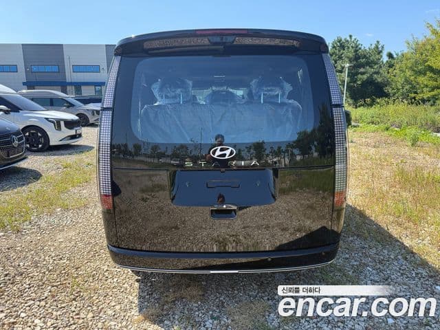 Hyundai Staria 2026 — ფოტო 11/20