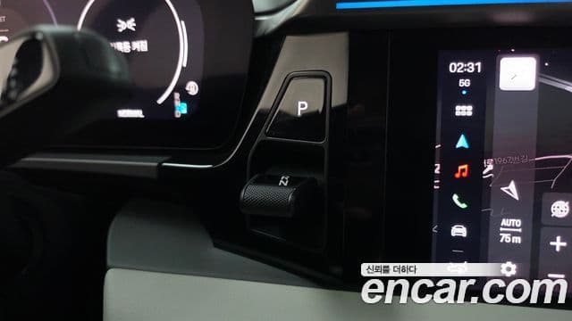 Porsche Macan EV 2025 — ფოტო 33/33