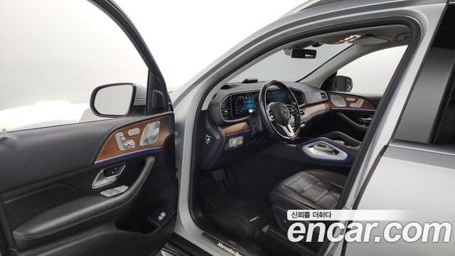 Mercedes-Benz GLE-Class 2019 — Şəkil 10/20
