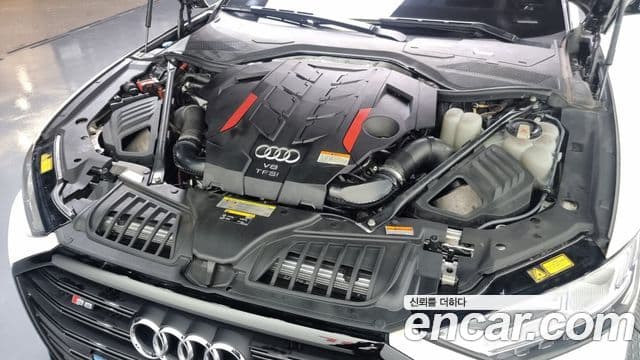 Audi A8 2020 — ფოტო 6/20