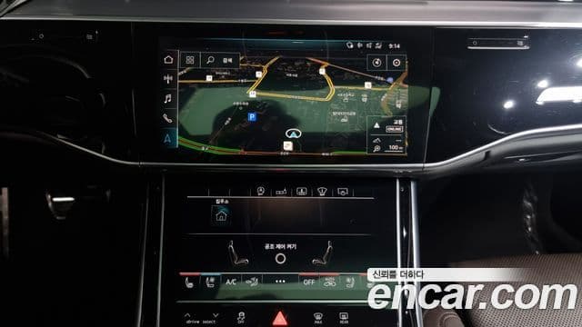 Audi A8 2020 — ფოტო 14/20