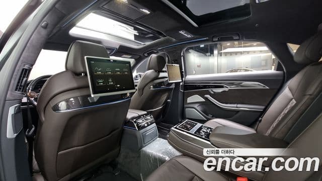 Audi A8 2020 — ფოტო 18/20