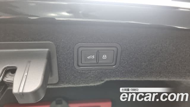 Audi A8 2020 — ფოტო 20/20