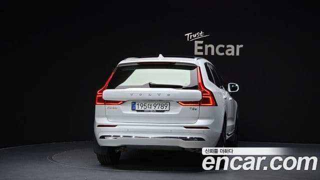Volvo XC60 2025 — Şəkil 12/20