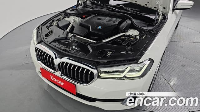 BMW 5 Series 2020 — Şəkil 19/20
