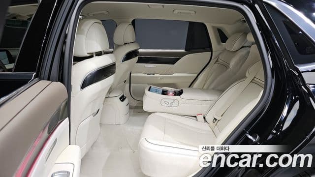 Genesis G90 2022 — ფოტო 10/20