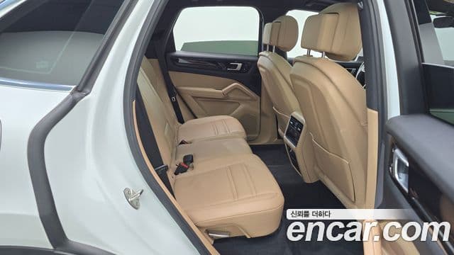 Porsche Cayenne 2019 — Şəkil 12/20