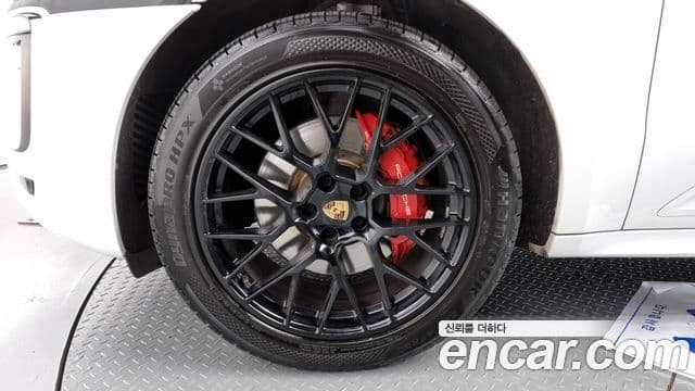 Porsche Macan 2018 — фото 5 из 20