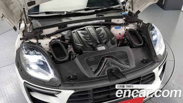 Porsche Macan 2018 — фото 6 из 20