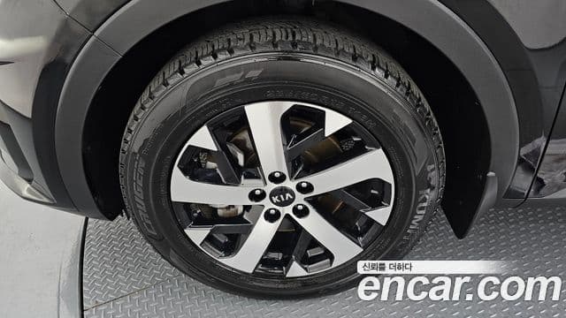 Kia Sorento 2021 — фото 4 из 20